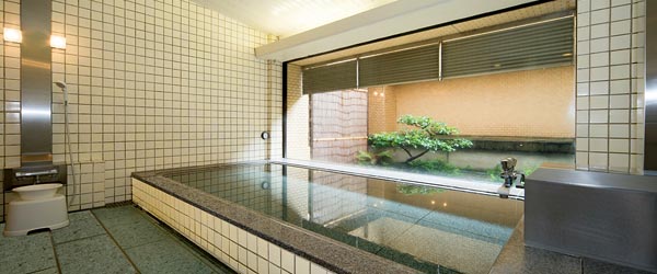 お湯につかって至福のひとときを Okura Nikko Hotels