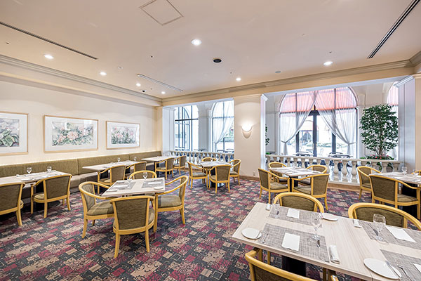 レストラン　フォンタナ