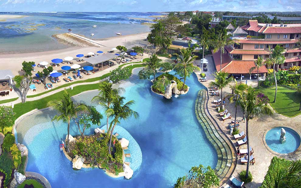 Restaurant, and bar at the Outrigger Reef Waikiki Beach Resort (Nikko  Alliance Hotels) in Hawaii